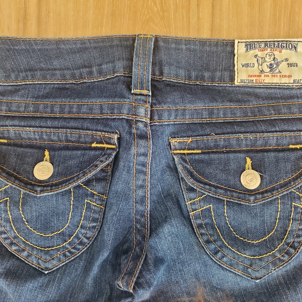 Brand new True Religion Billy boot cut jeans in size 26